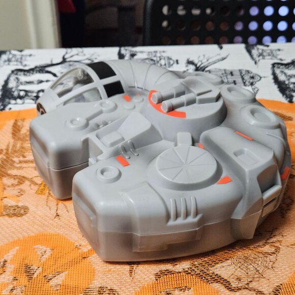 Star Wars Mighty Beanz Millennium Falcon Collector Storatge Case with 30 Figures - Picture 3 of 8